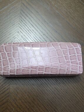 Croc-Embossed Glasses Case in Dusty Rose